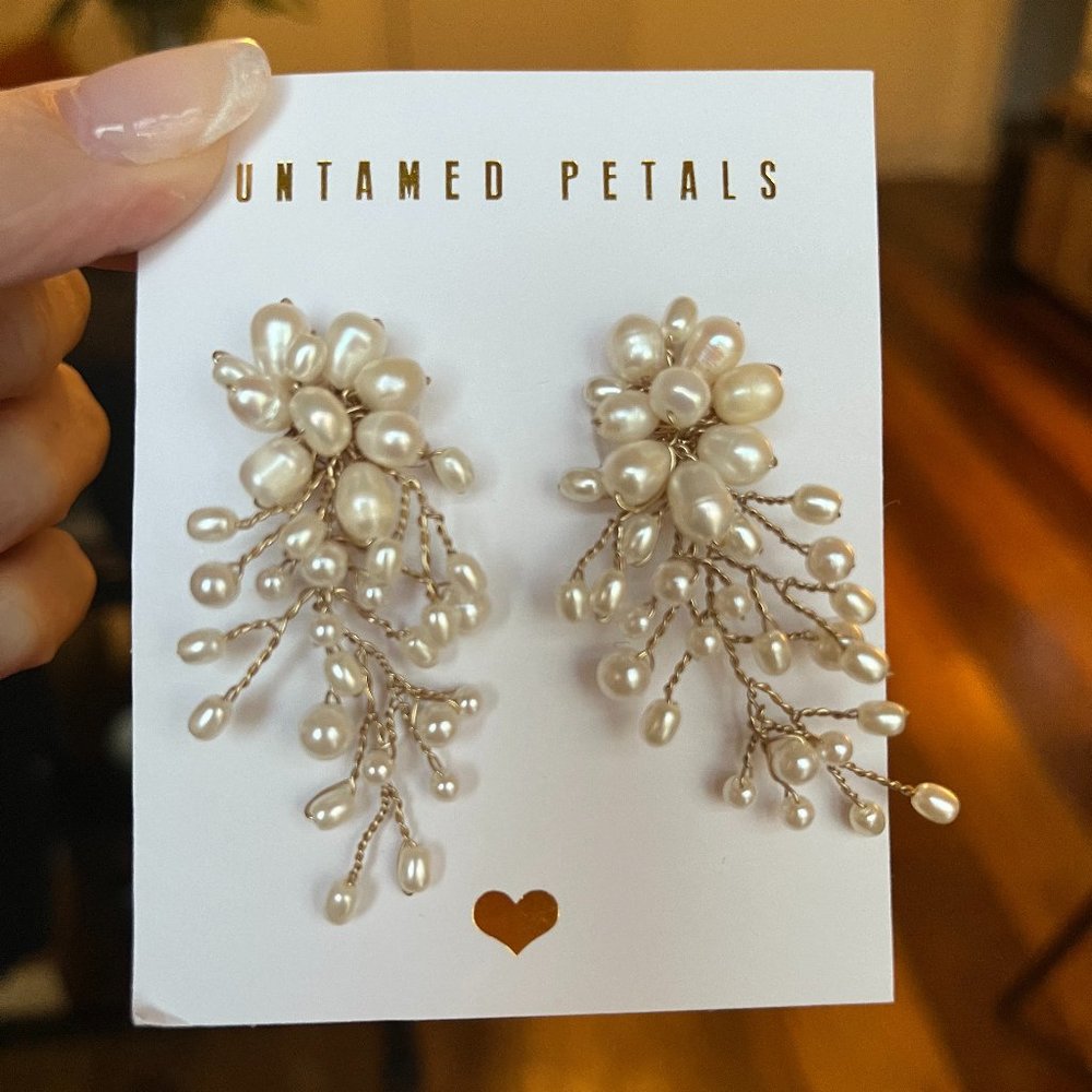 MOORE Earring - Untamed Petals